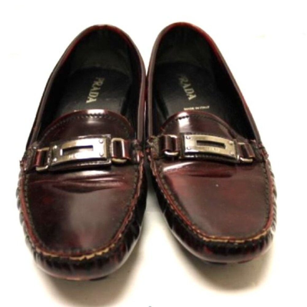 PRADA patent leather burgundy vintage driving mocs 37